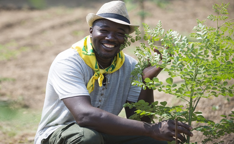 francois-e-il-suo-moringa